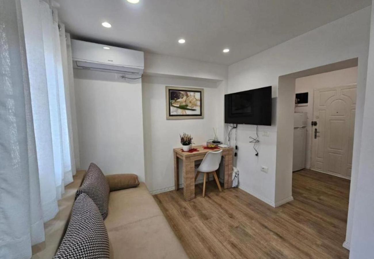 Kalpazo Myslym Shyri Tirana Apartment Luaran gambar