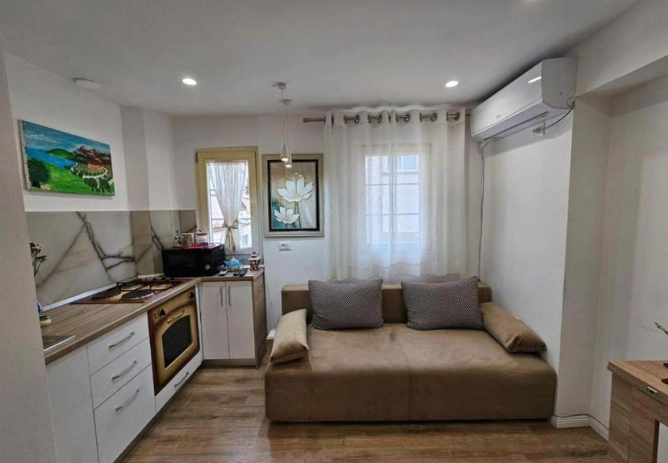 Kalpazo Myslym Shyri Tirana Apartment Luaran gambar