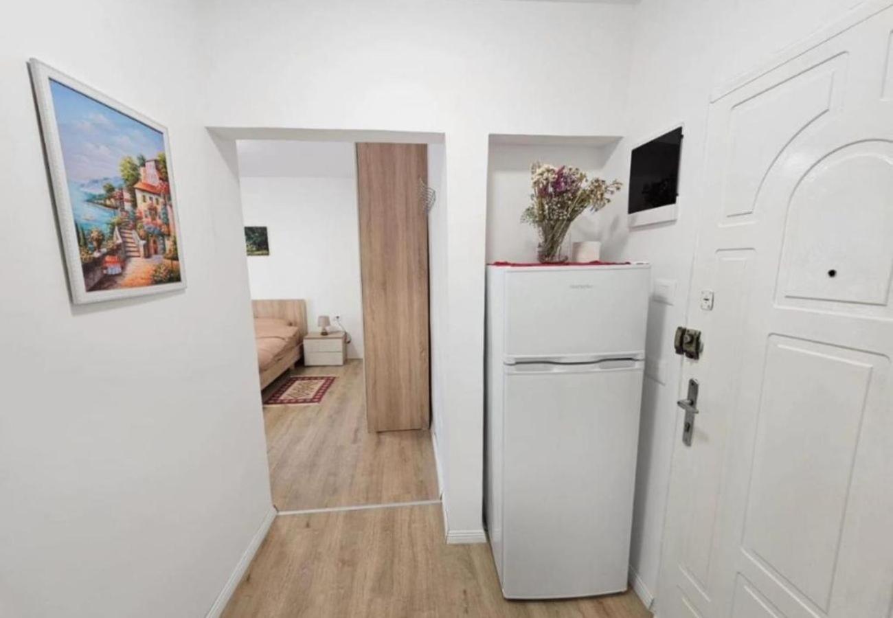 Kalpazo Myslym Shyri Tirana Apartment Luaran gambar