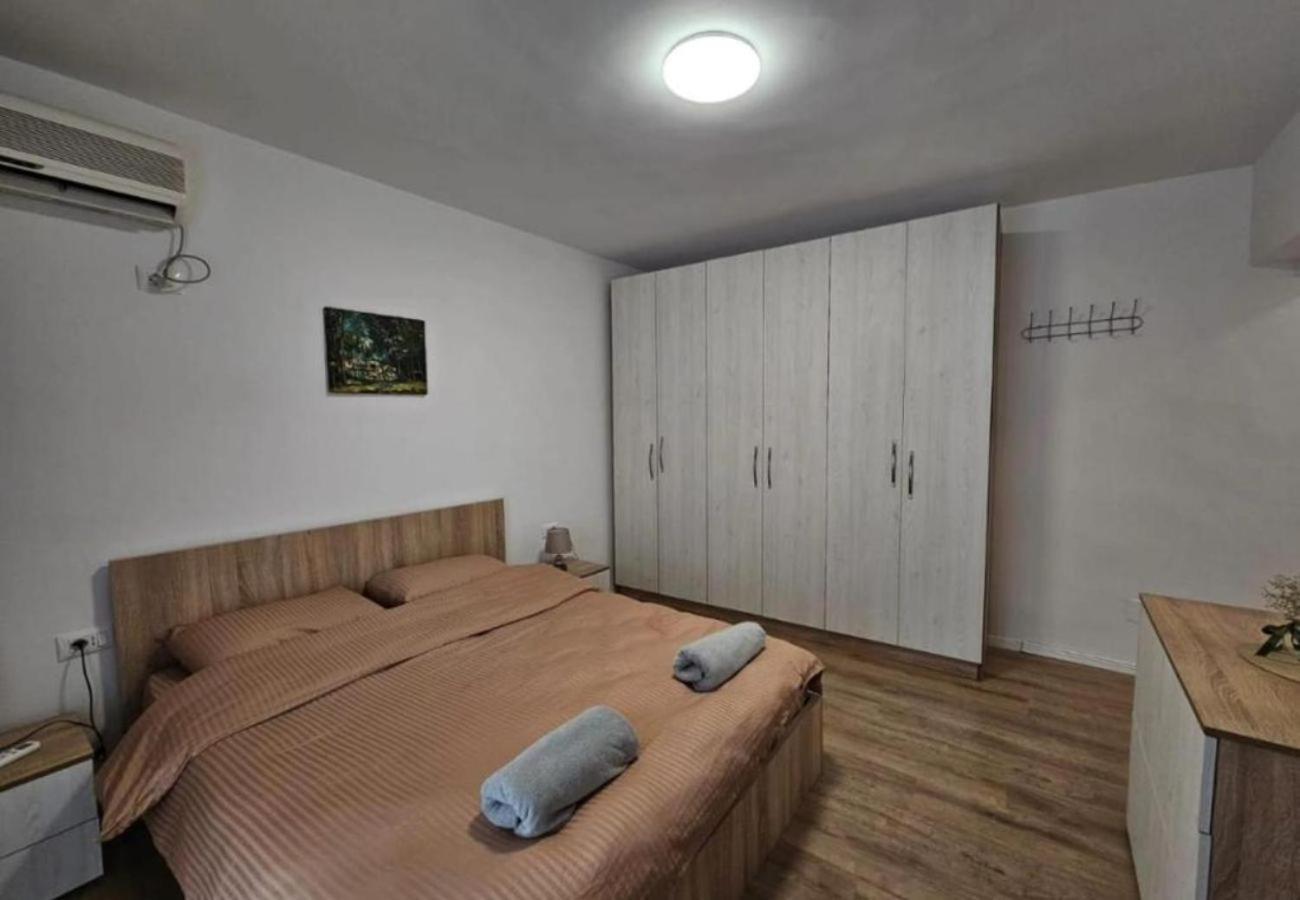 Kalpazo Myslym Shyri Tirana Apartment Luaran gambar